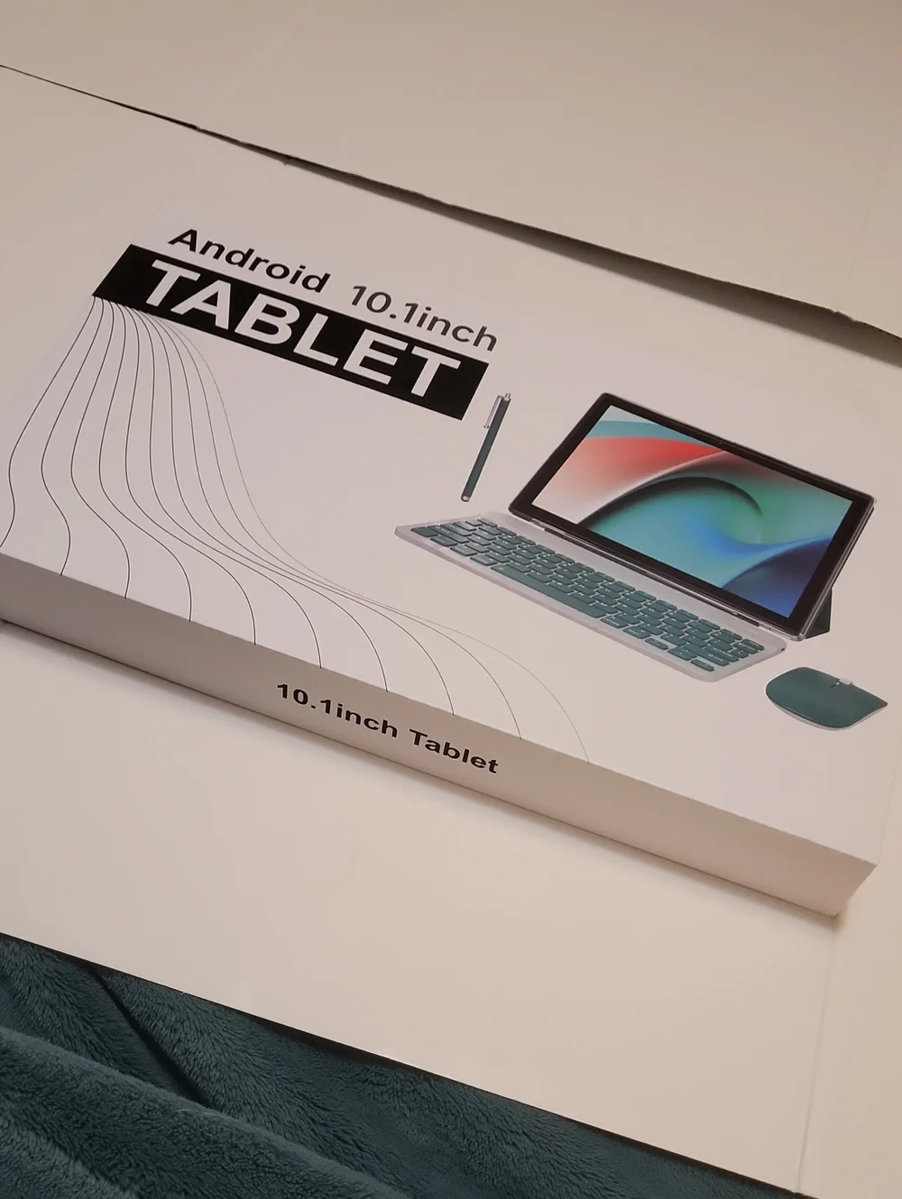 Android 10.1-inch Tablet in Teal with Keyboard & Mouse